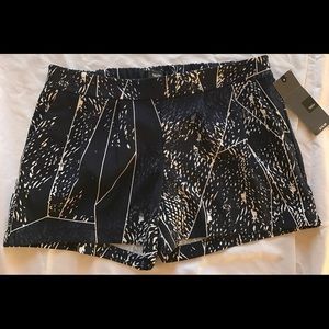 Dress shorts, NWT